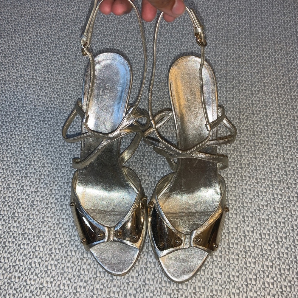 GUCCI Vintage Silver Peep-toe Sandals